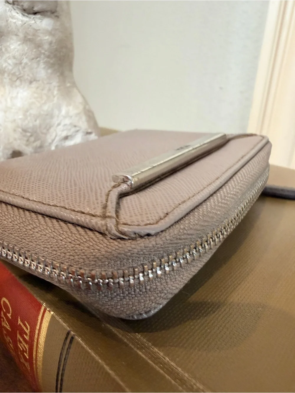Tumi | stone beige zip gold wallet card wallet Tumi travel wallet